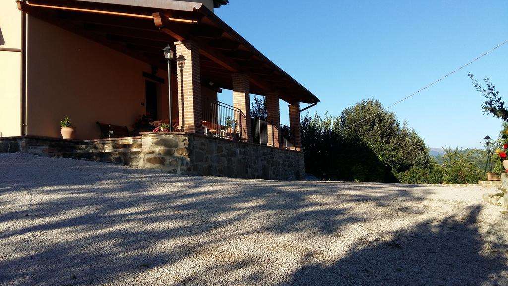 Agriturismo Il Melo Valfabbrica Exterior photo